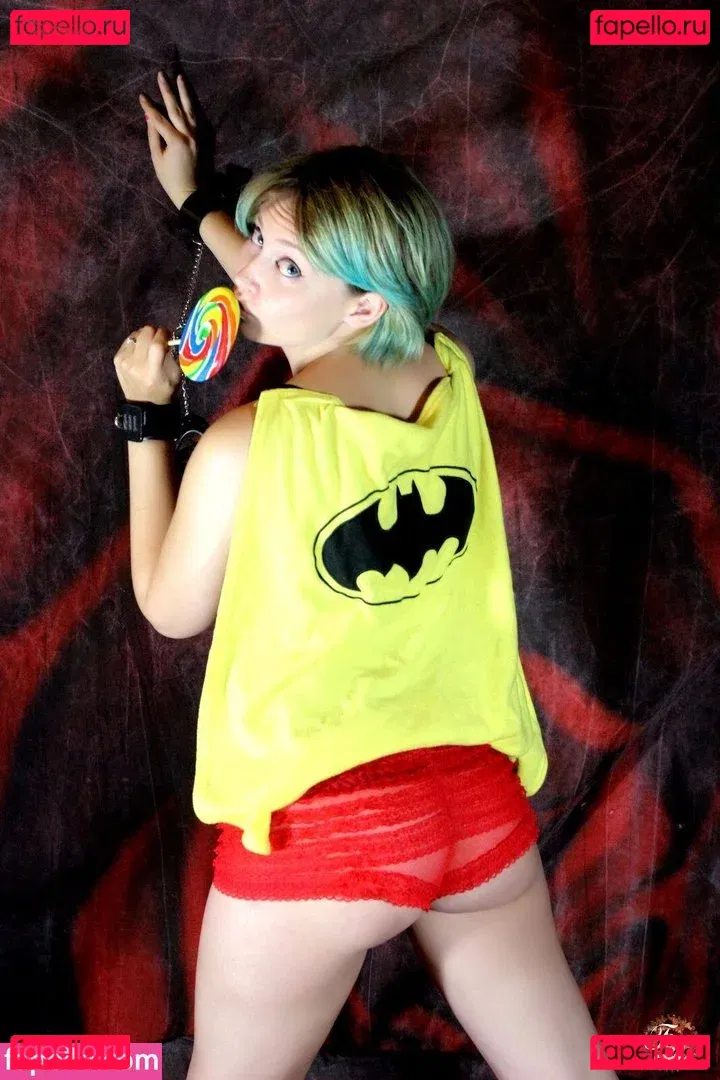 Avalon Zuercher Onlyfans Photo Gallery 