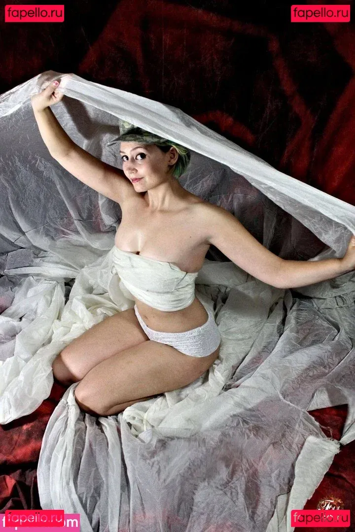 Avalon Zuercher Onlyfans Photo Gallery 