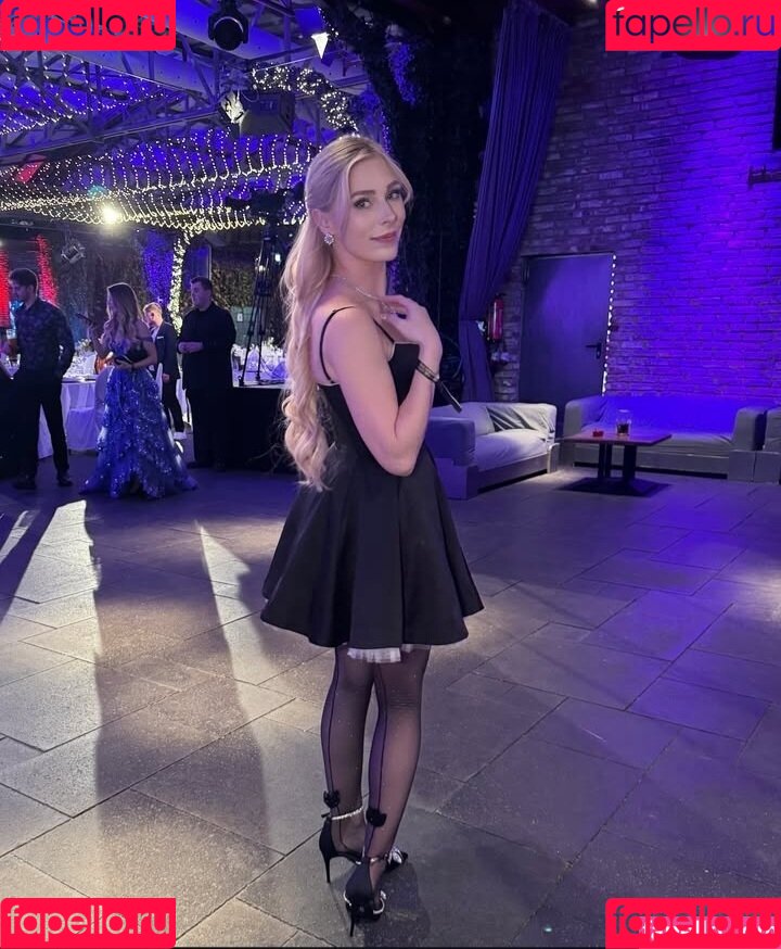 Milschbaum Onlyfans Photo Gallery 