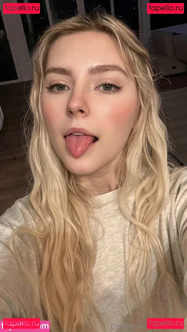 EvaElfie Onlyfans Photo Gallery 