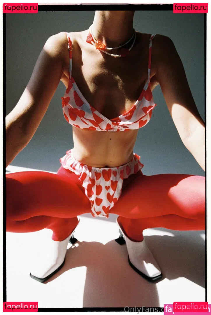 EvaElfie Onlyfans Photo Gallery 