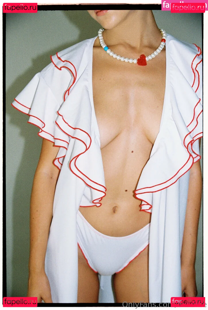 EvaElfie Onlyfans Photo Gallery 