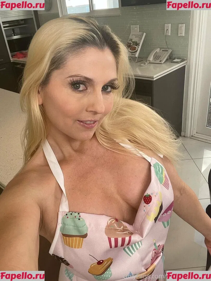 christiestevens Onlyfans Photo Gallery 