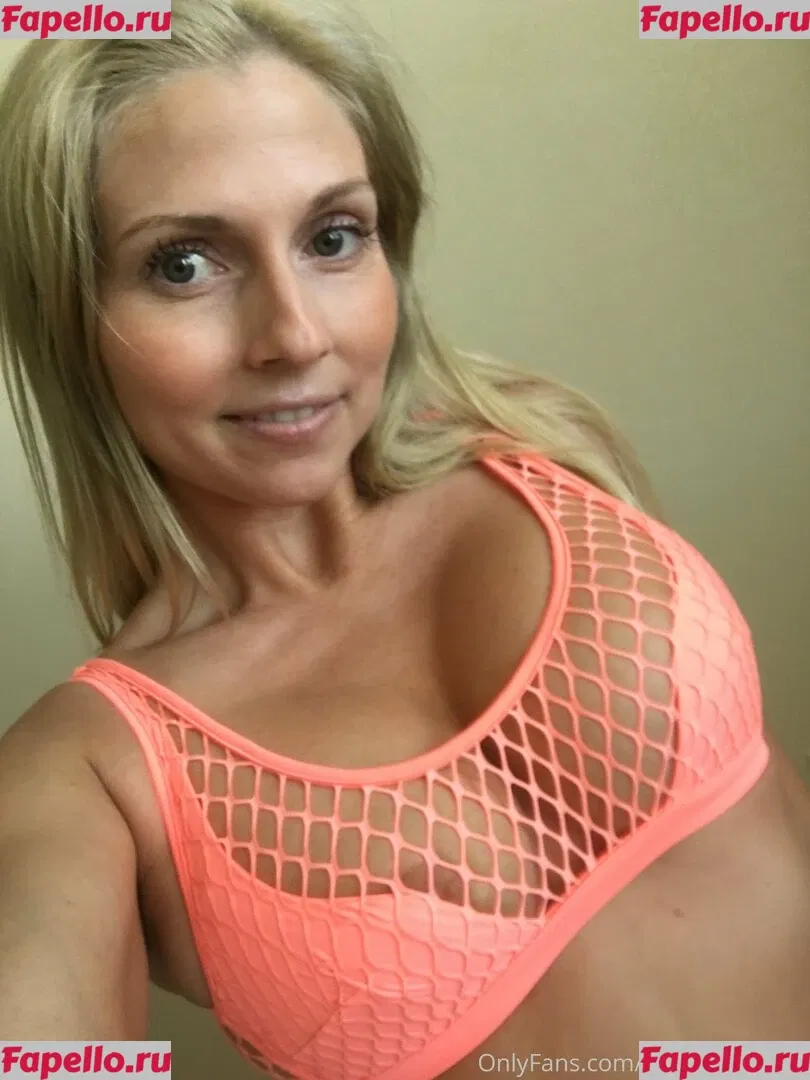 christiestevens Onlyfans Photo Gallery 