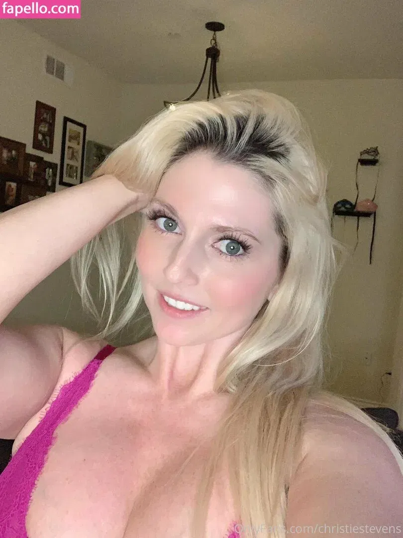 christiestevens Onlyfans Photo Gallery 