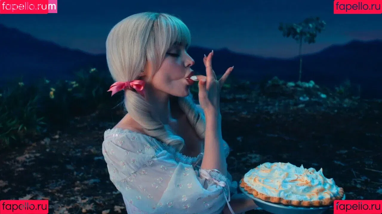 Dove Cameron Onlyfans Photo Gallery 