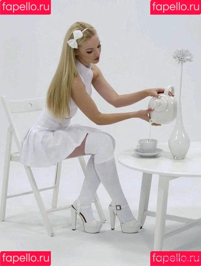 Dove Cameron Onlyfans Photo Gallery 