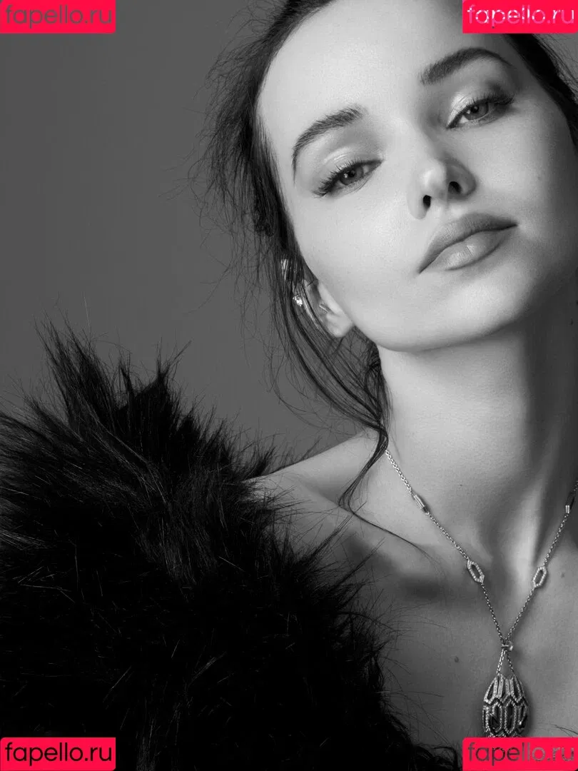Dove Cameron Onlyfans Photo Gallery 
