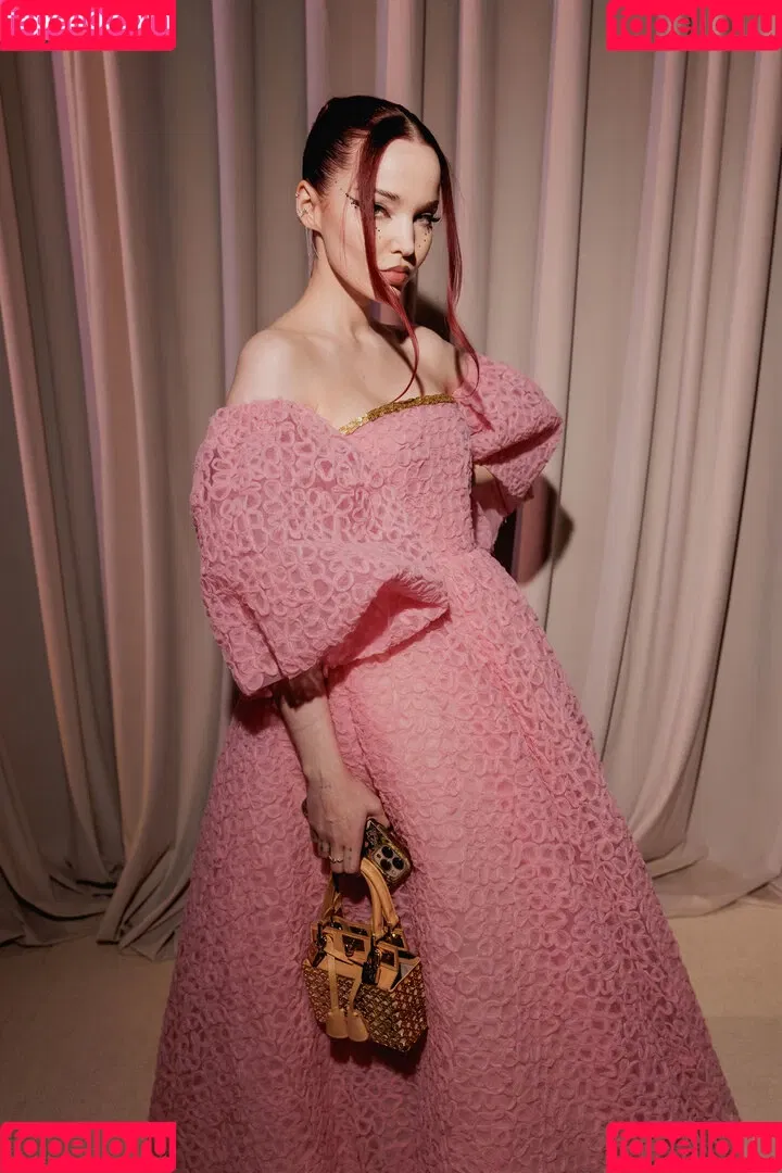 Dove Cameron Onlyfans Photo Gallery 