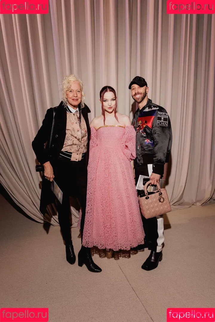 Dove Cameron Onlyfans Photo Gallery 