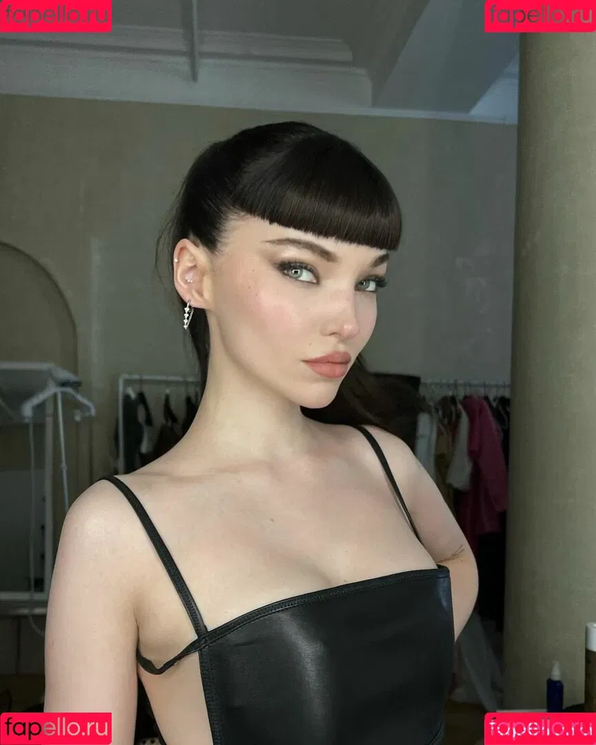 Dove Cameron Onlyfans Photo Gallery 