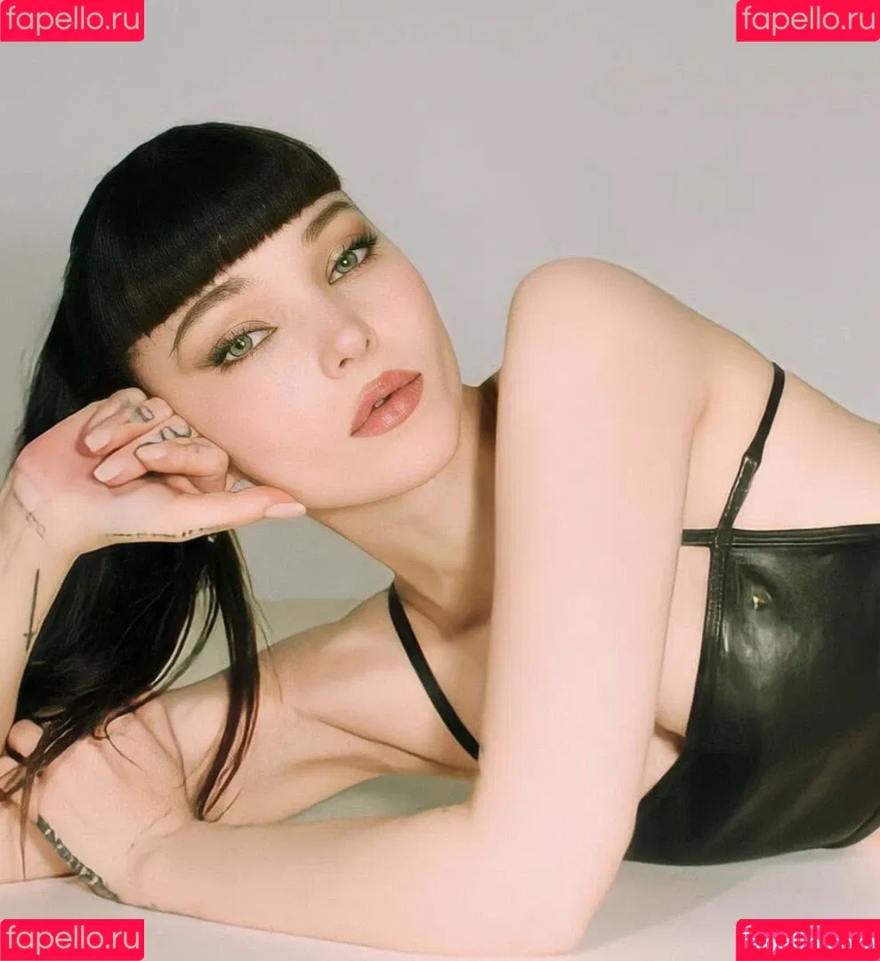Dove Cameron Onlyfans Photo Gallery 