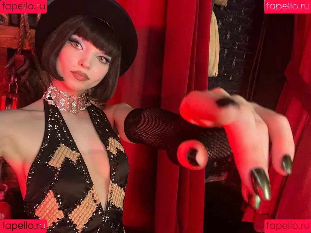 Dove Cameron Onlyfans Photo Gallery 