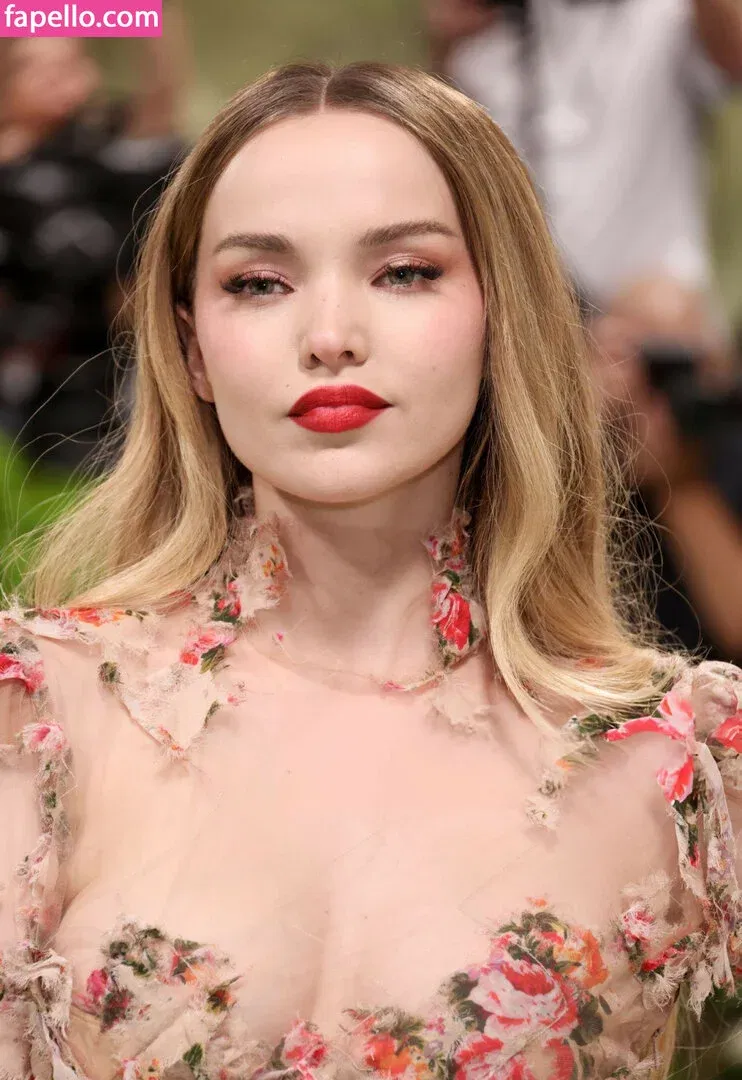 Dove Cameron Onlyfans Photo Gallery 