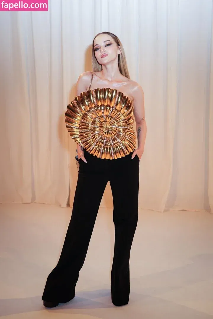 Dove Cameron Onlyfans Photo Gallery 