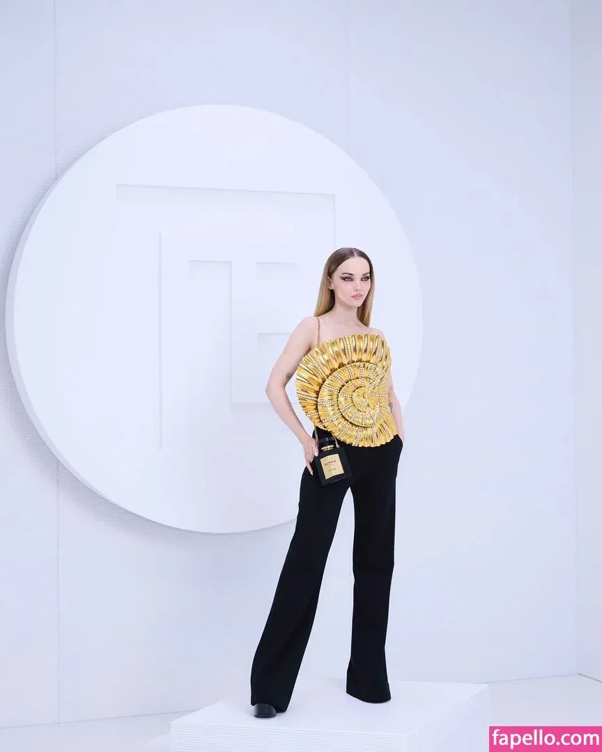 Dove Cameron Onlyfans Photo Gallery 