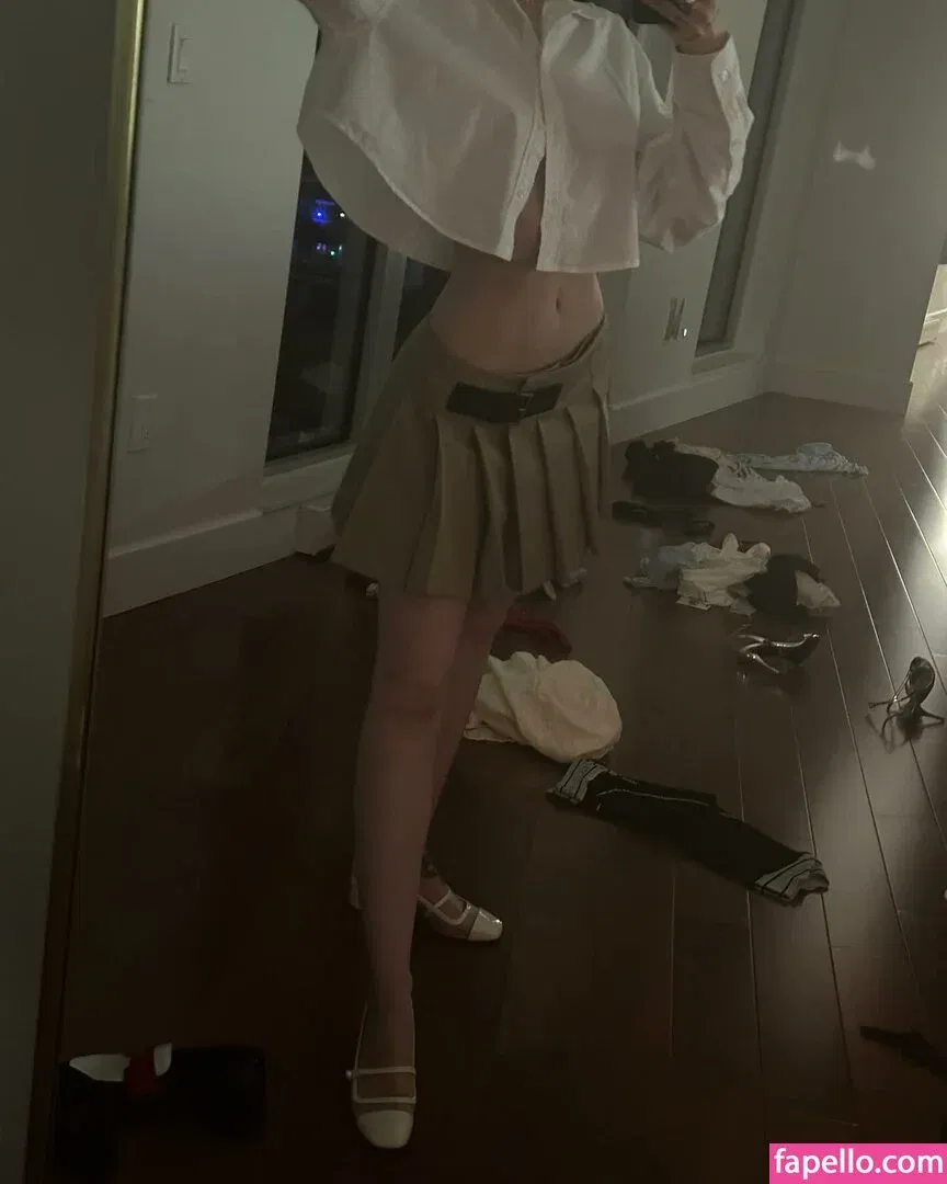 Dove Cameron Onlyfans Photo Gallery 