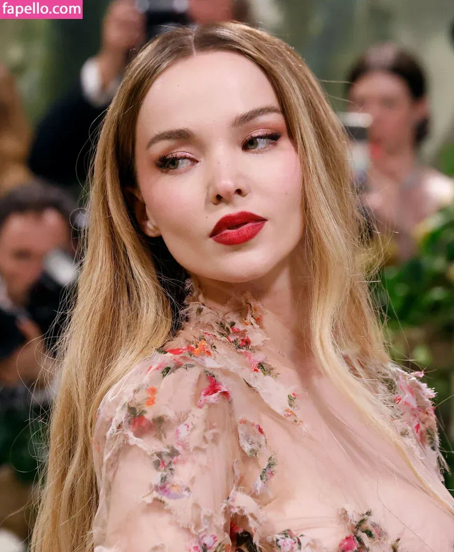 Dove Cameron Onlyfans Photo Gallery 