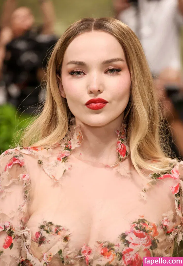 Dove Cameron Onlyfans Photo Gallery 