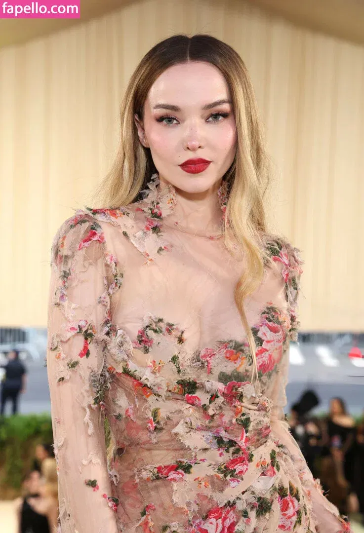 Dove Cameron Onlyfans Photo Gallery 