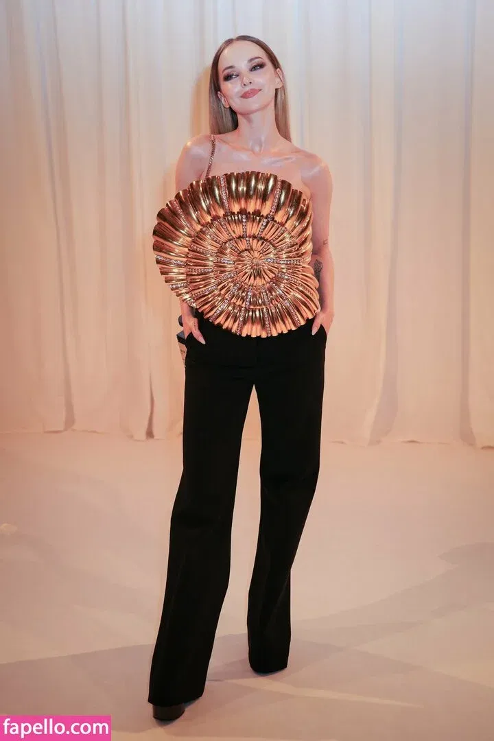 Dove Cameron Onlyfans Photo Gallery 