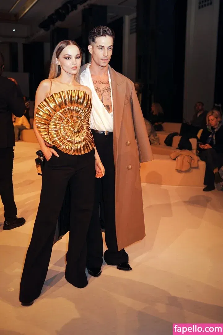 Dove Cameron Onlyfans Photo Gallery 