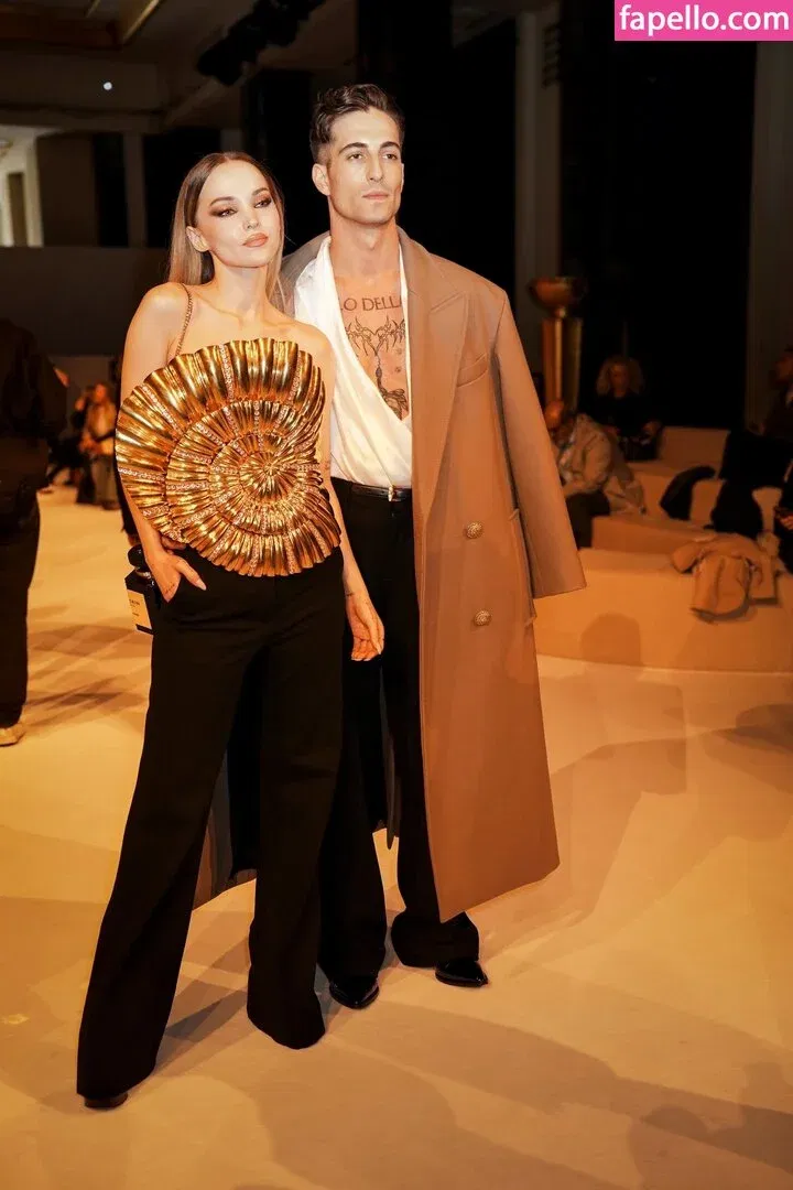 Dove Cameron Onlyfans Photo Gallery 