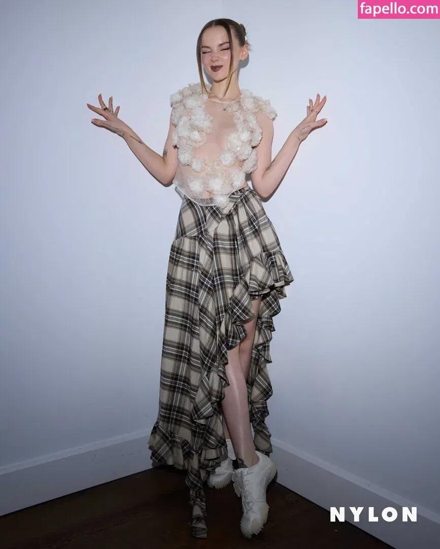 Dove Cameron Onlyfans Photo Gallery 