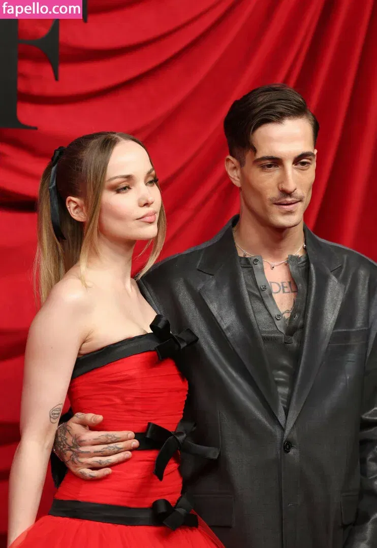 Dove Cameron Onlyfans Photo Gallery 