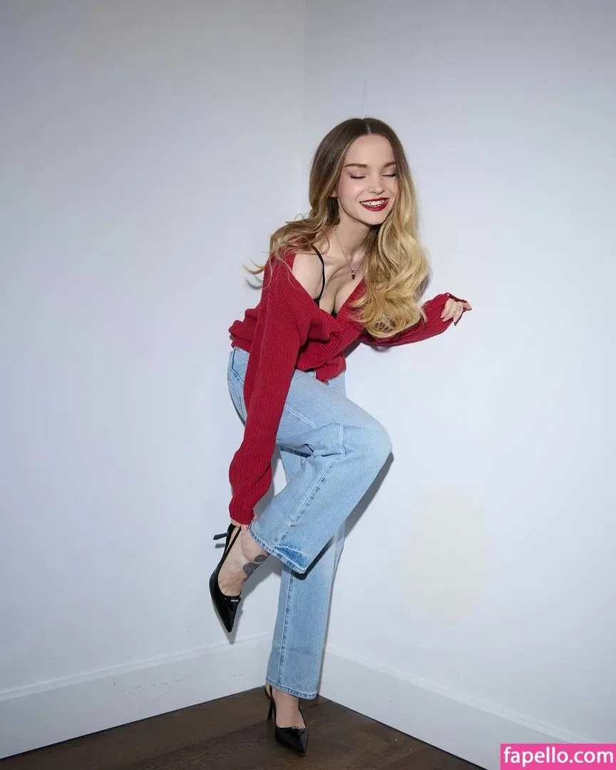 Dove Cameron Onlyfans Photo Gallery 