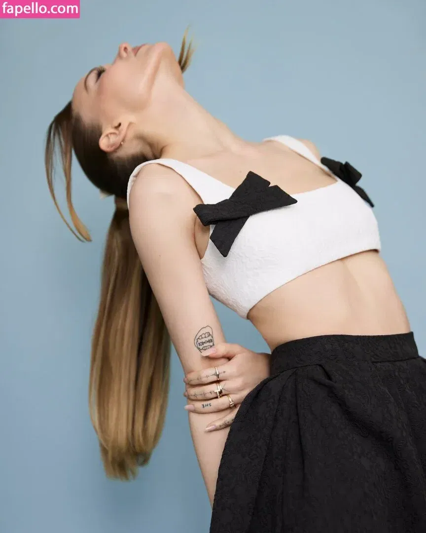 Dove Cameron Onlyfans Photo Gallery 