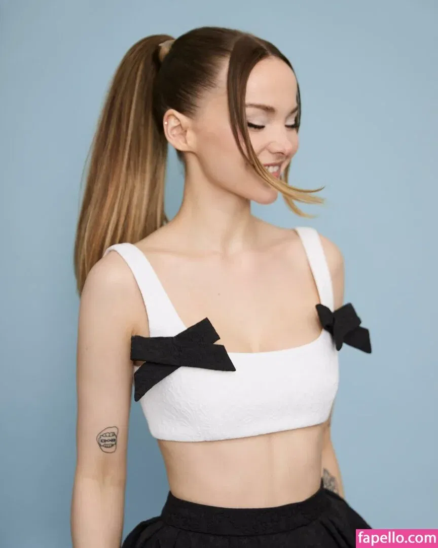 Dove Cameron Onlyfans Photo Gallery 