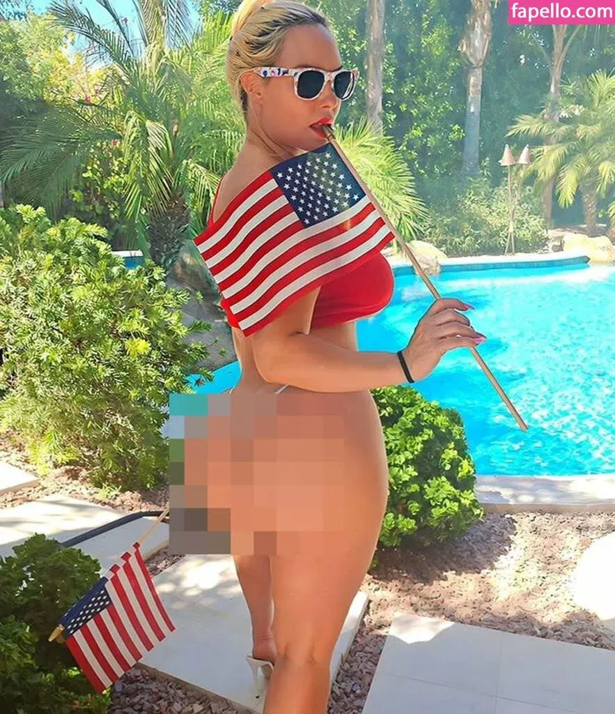 Dove Cameron Onlyfans Photo Gallery 