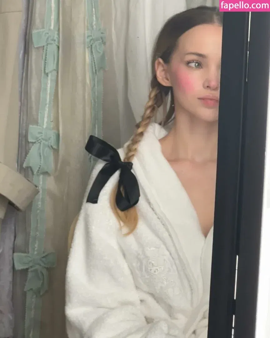 Dove Cameron Onlyfans Photo Gallery 