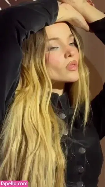 Dove Cameron Onlyfans Photo Gallery 