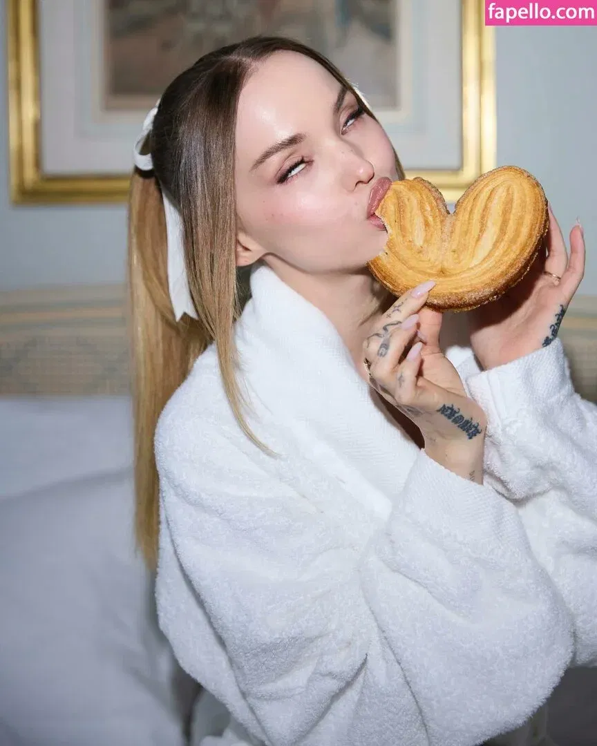 Dove Cameron Onlyfans Photo Gallery 