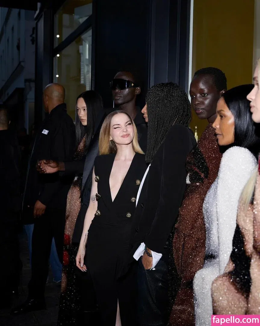 Dove Cameron Onlyfans Photo Gallery 