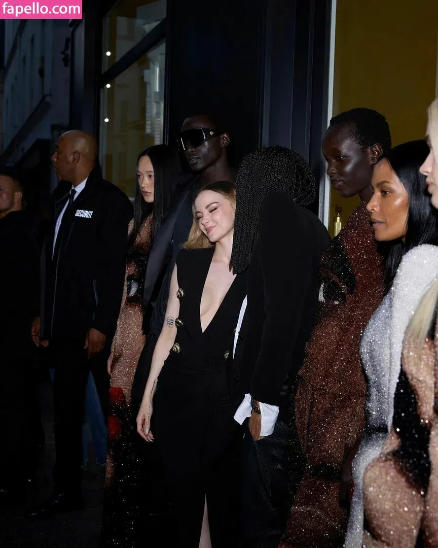 Dove Cameron Onlyfans Photo Gallery 