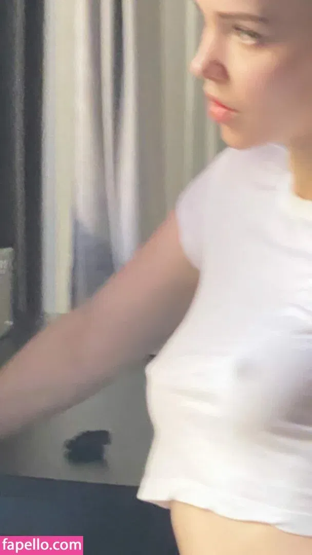 Dove Cameron Onlyfans Photo Gallery 