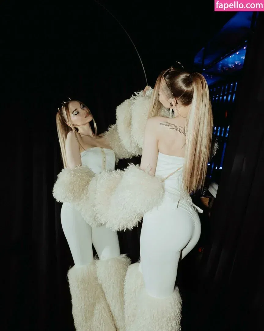 Dove Cameron Onlyfans Photo Gallery 