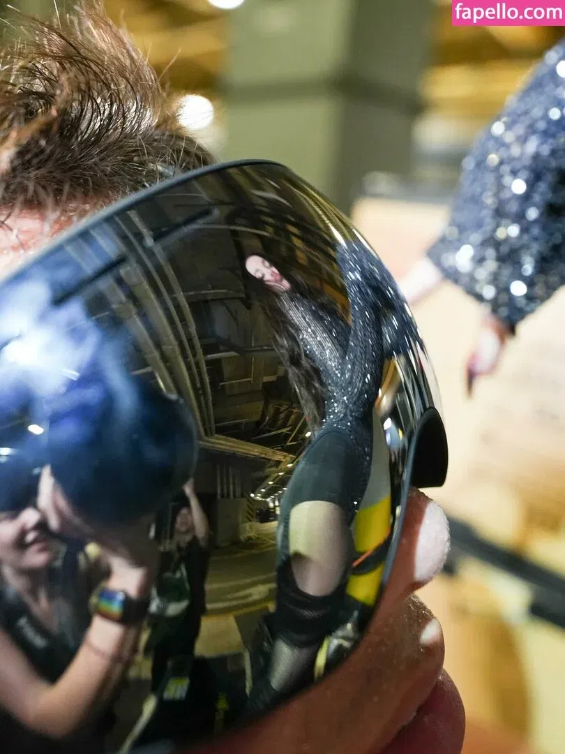 Dove Cameron Onlyfans Photo Gallery 