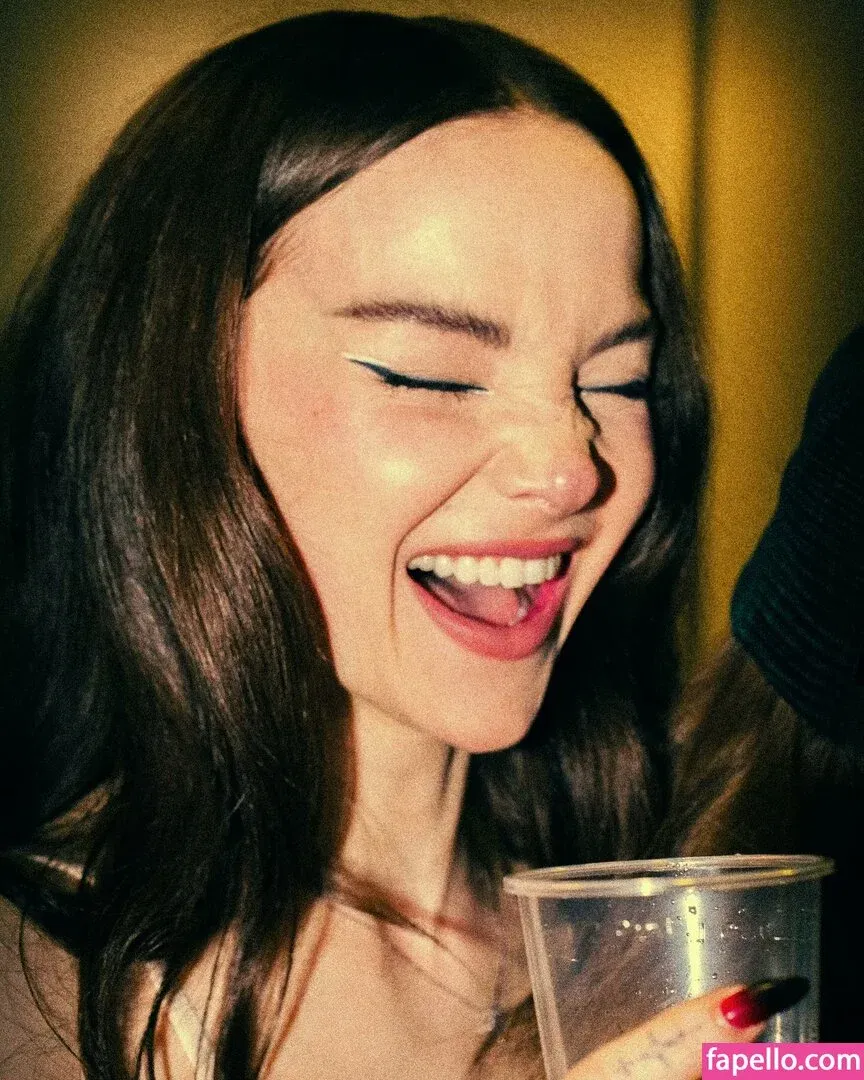 Dove Cameron Onlyfans Photo Gallery 