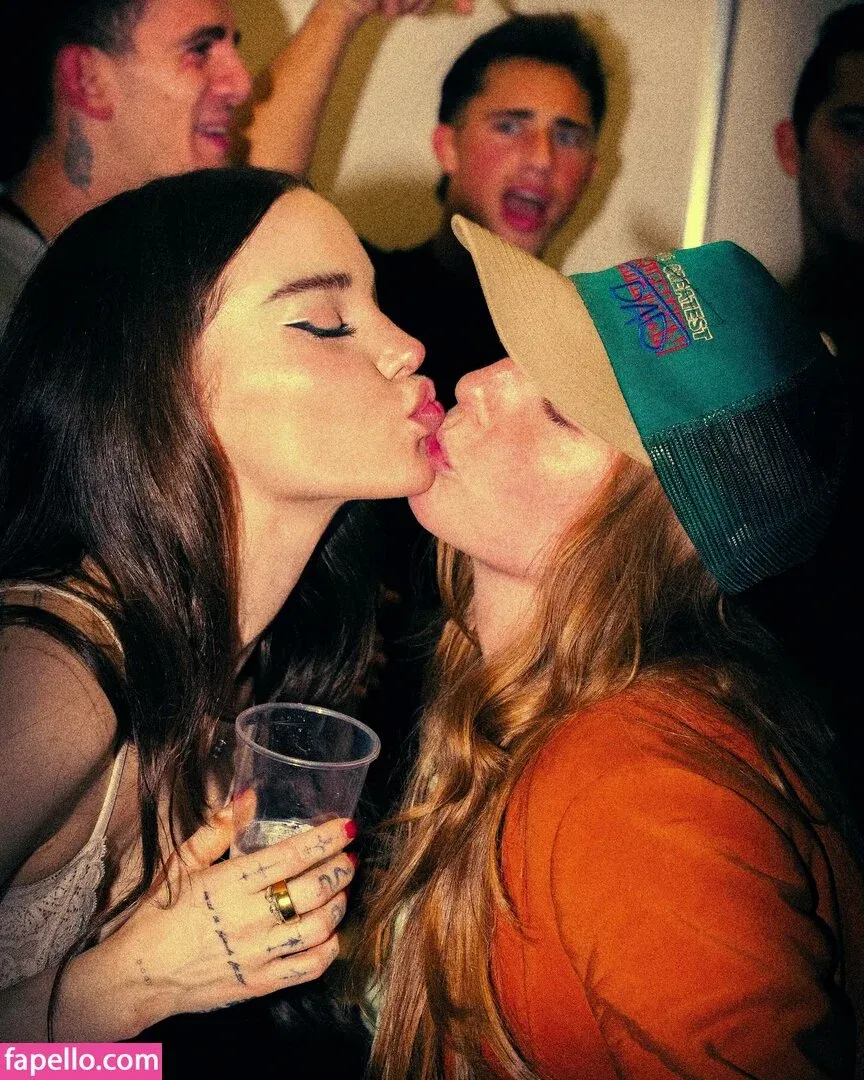 Dove Cameron Onlyfans Photo Gallery 