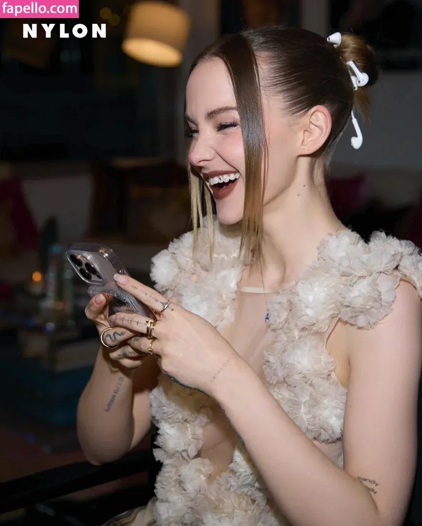 Dove Cameron Onlyfans Photo Gallery 