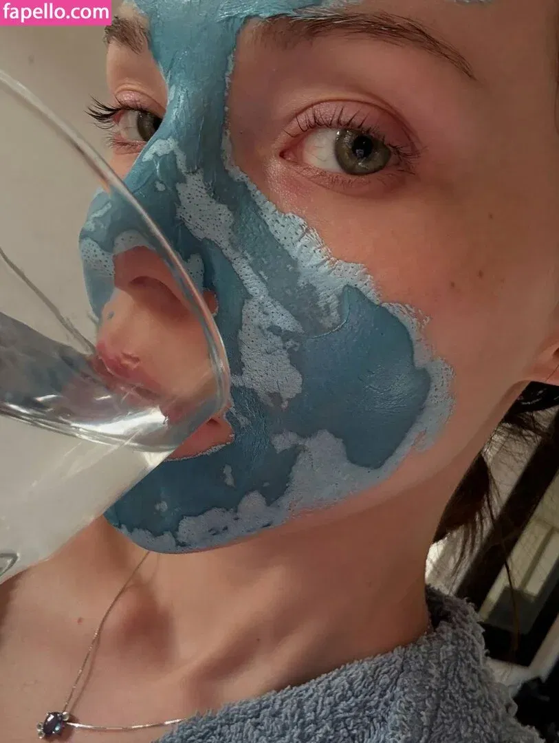 Dove Cameron Onlyfans Photo Gallery 