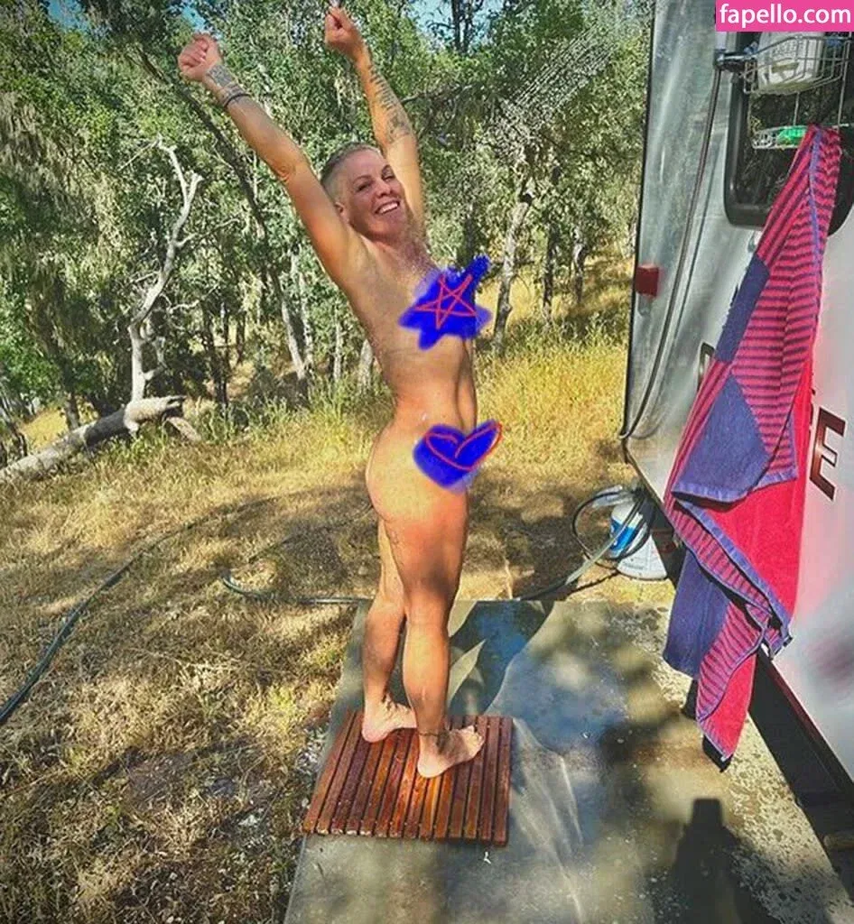 Dove Cameron Onlyfans Photo Gallery 