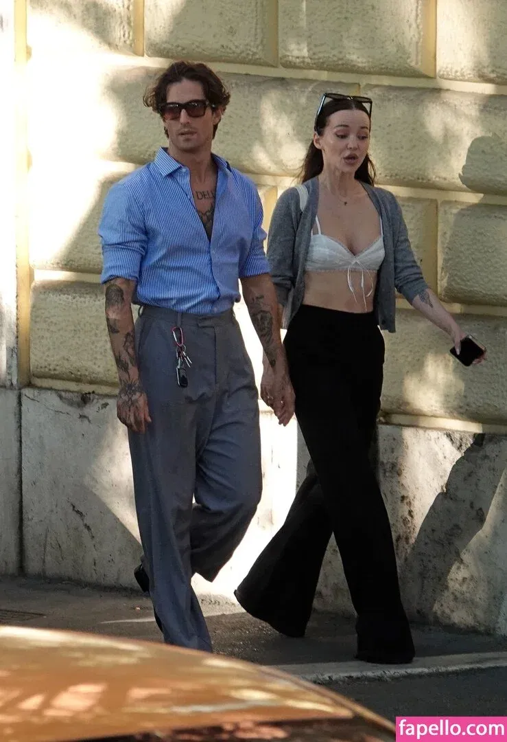 Dove Cameron Onlyfans Photo Gallery 