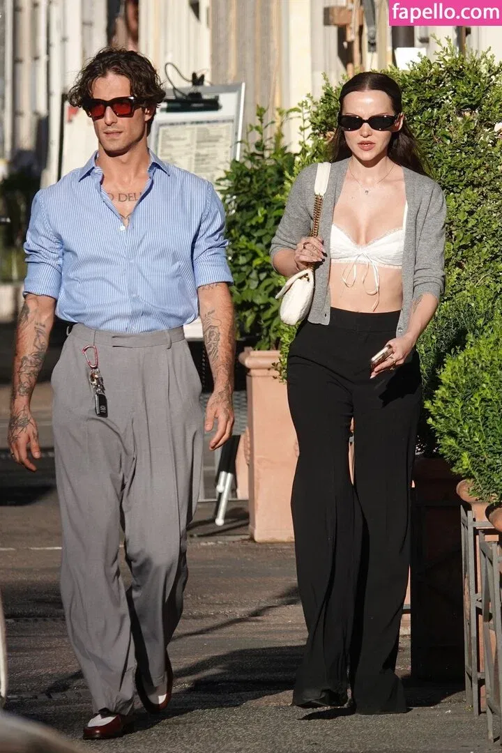 Dove Cameron Onlyfans Photo Gallery 