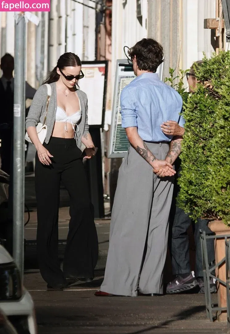 Dove Cameron Onlyfans Photo Gallery 