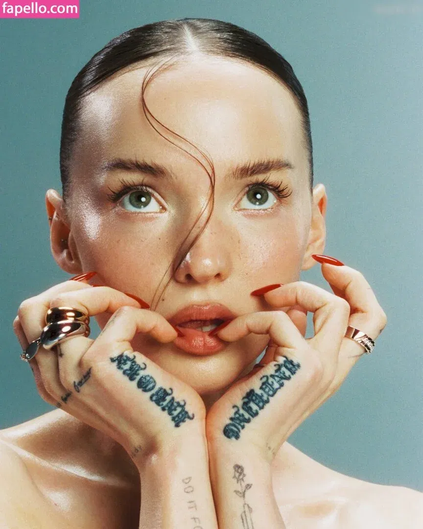 Dove Cameron Onlyfans Photo Gallery 